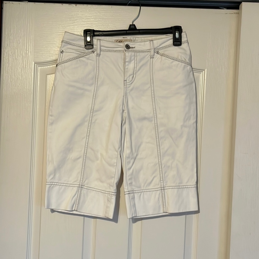 EUC cabi white Bermuda shorts